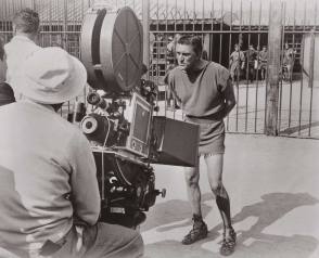 Kirk Douglas in Spartacus (1960) - Behind the Scenes photos